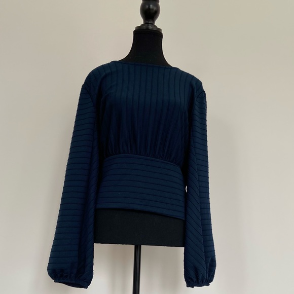 Long sleeve top - Picture 1 of 3